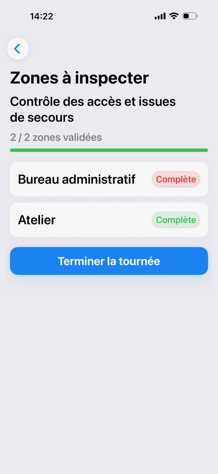 Inspectly Round sur iPhone : ronde des accès et issues de secours, deux zones validées.